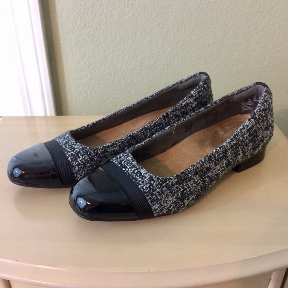 Clarks Artisan Womens Flats Size 7 1/2